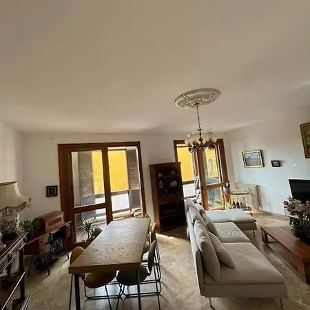 F4 130 M2 Ultra Centre Commodites Plages * Ajaccio (Corsica)